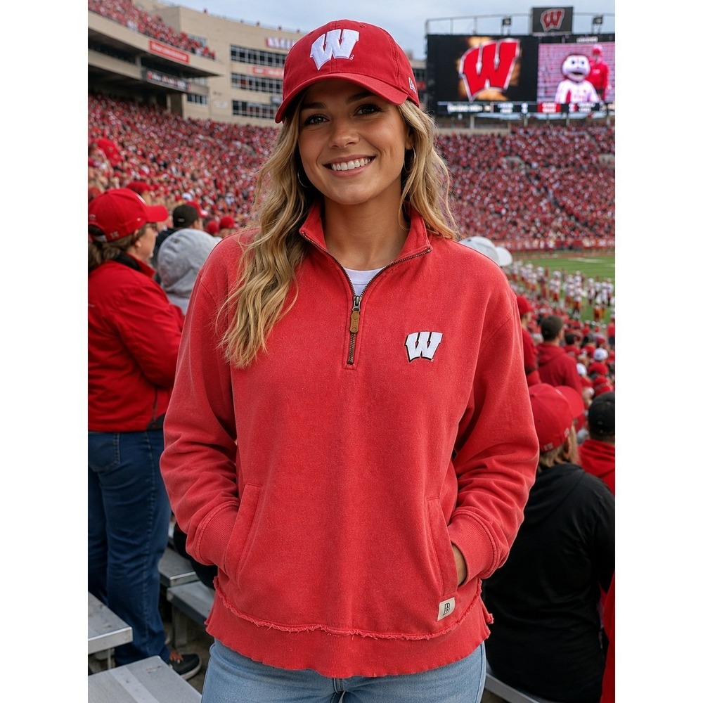 Pressbox Wisconsin Badgers Red Quarter Zip Sweatshirt WIS67A14NFK Womens Medium